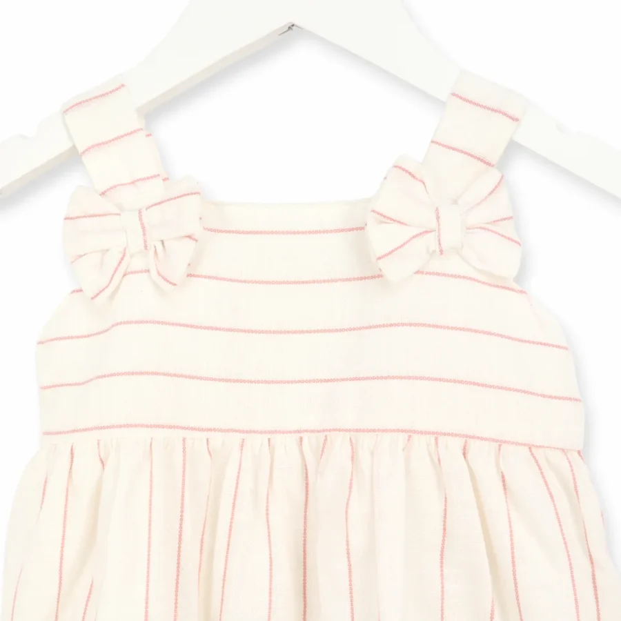 rochie-fetite-crem-cu-bretele-si-detalii-brodate-1